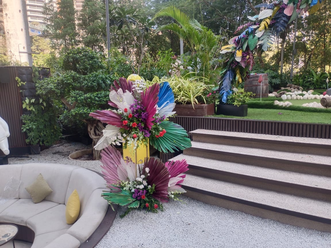 baby shower stage decor